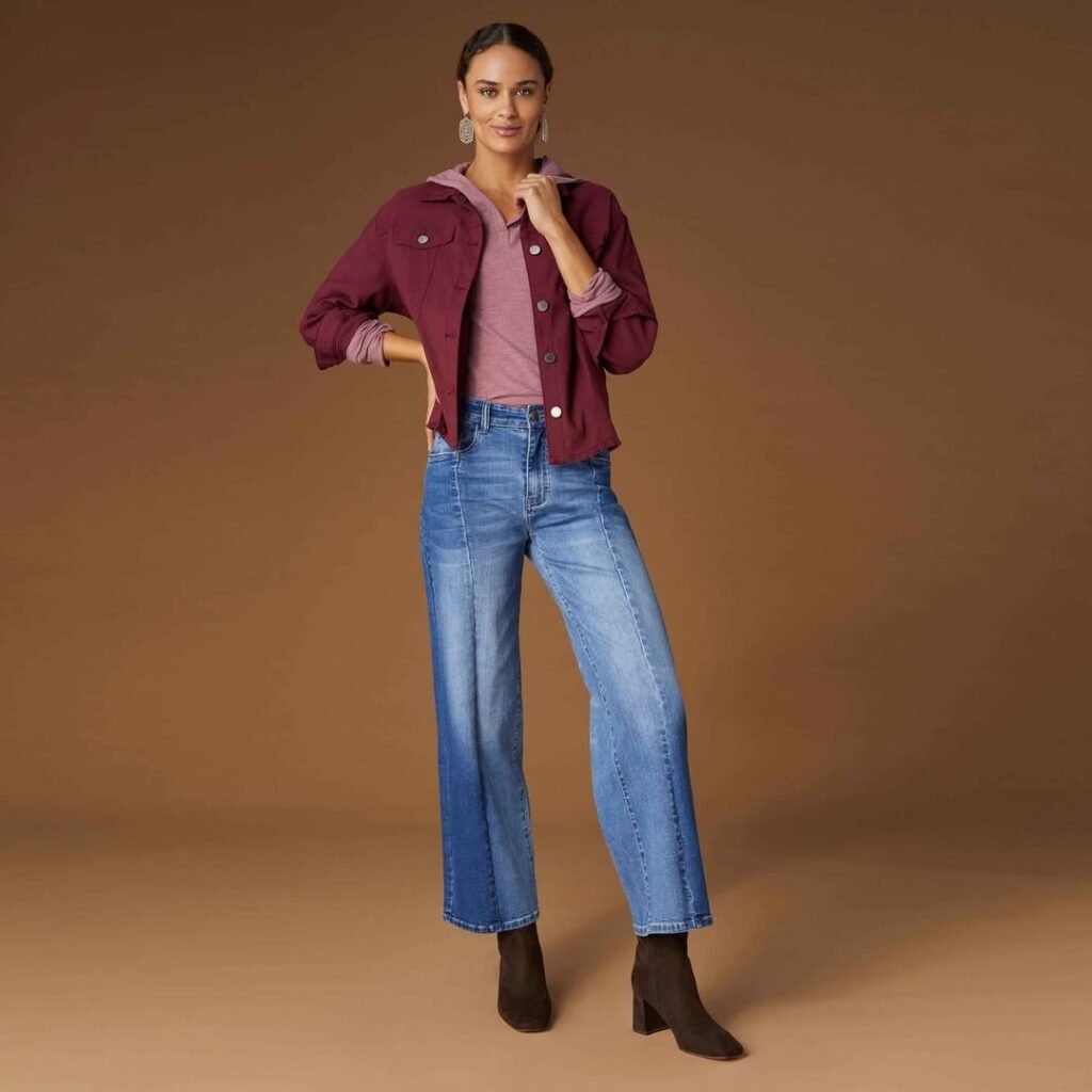 24 Burgundy womens outfits with jeans