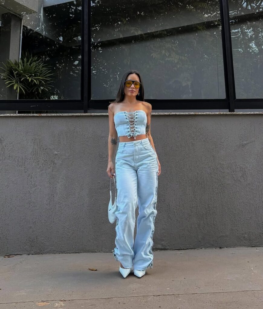 02 jeans and heels outfit 2025