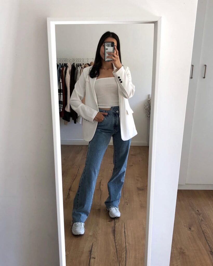 11 straight leg jeans outfits